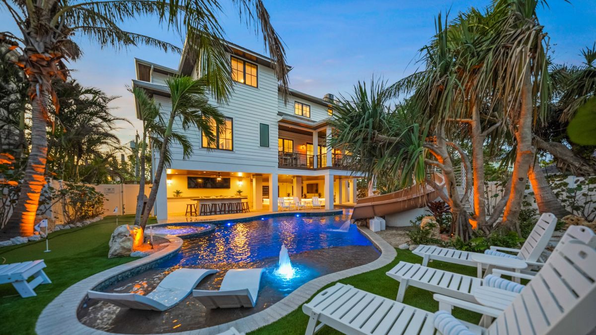 Weekly Beachfront Rentals Beach Gardens: Indulge in Luxury 2 Weekly Beachfront Rentals Beach Gardens: Indulge in Luxury